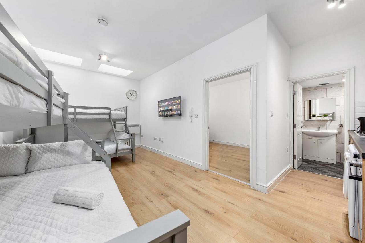 Canary Wharf Apartments ลอนดอน ภายนอก รูปภาพ